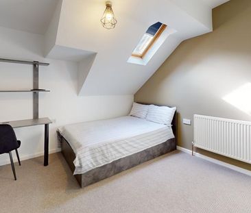 1 bedroom in a house share to rent - Photo 2