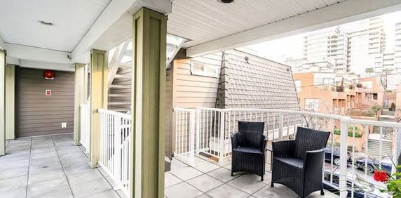 2 bedroom + 2 bath + top floor unit in Fairview Slopes - Photo 2