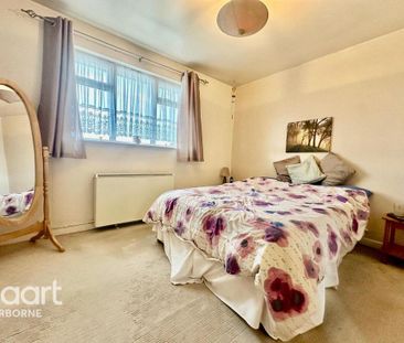 2 bedroom semi-detached house to rent - Photo 2