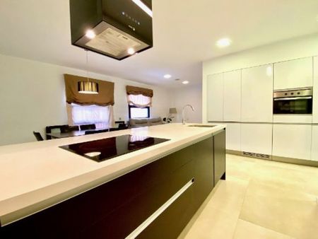 2 Bed Flat / Apartment to Rent - Photo 2