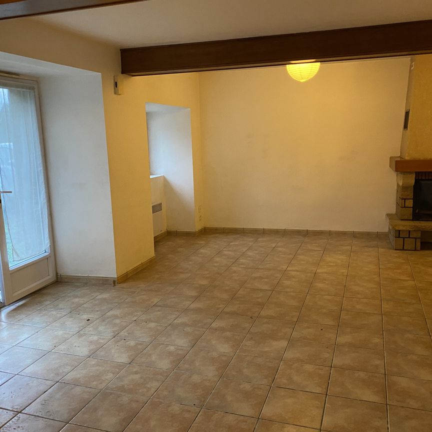 Location Maison 2 pièces 49m² PAIMPONT 35380 - Photo 1
