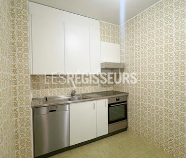 Avec une vue directe sur le jardin de la copropriété - Photo 2