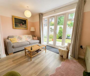 2 bedroom end of terrace house to rent - Photo 2