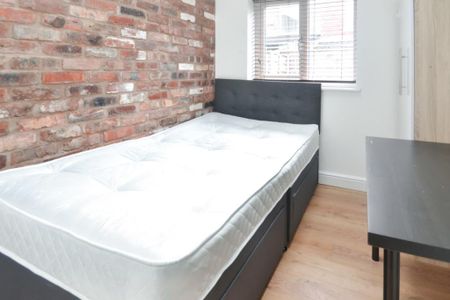 6 bedroom semi-detached house to rent - Photo 5