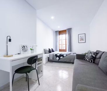 Carrer de Baix, Valencia, Valencian Community 46003 - Photo 3