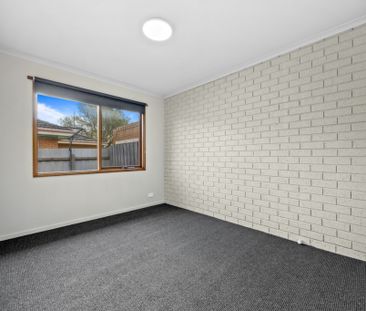 Ideally Located Close to the Cbd - Photo 5