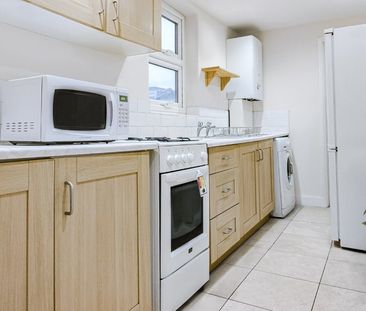 Room in a Shared Flat, Coldharbour Lane, SW9 - Photo 3