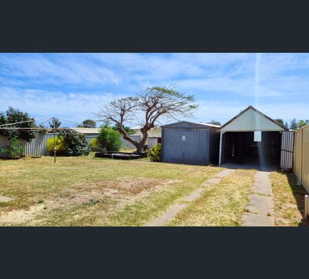 72 Gertrude Street, Geraldton, WA 6530 - Photo 3