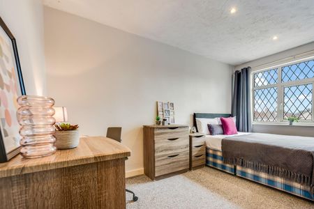 38 HESSLE AVENUE Leeds - LS6 1EF - Photo 3