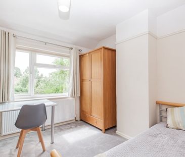 Crotch Crescent, Marston - Photo 4