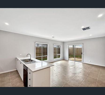 12 Muckleford Street, Eynesbury, Vic 3338 - Photo 1