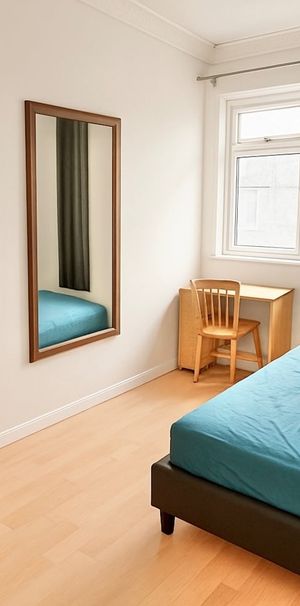 Room in a Shared House, Gilbertson House, E14 - Photo 1