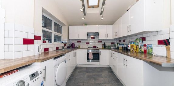 7 bedroom terraced house to rent - Photo 2