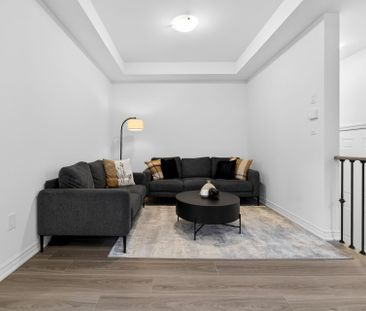 For Lease - 271 Great Falls Boulevard, Hamilton, Ontario - Photo 2