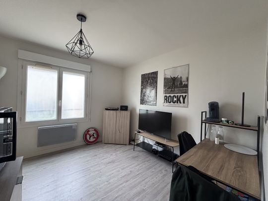 Location Appartement 1 pièce 19m² POITIERS 86000 - Photo 1