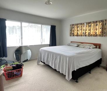 Stunning 3-Bedroom Brick Family Home - Photo 5