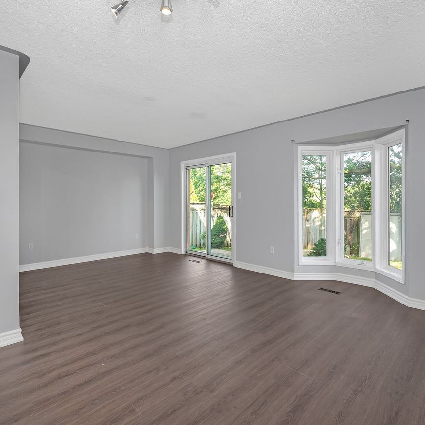 For Lease - 510 Taylor Crescent, Burlington, Ontario - Photo 1