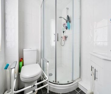 3 bedroom detached house to rent - Photo 3