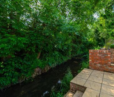 3 bed House - End Terrace To Let - Photo 3