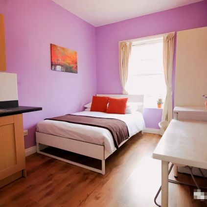 Room 6 - Photo 1