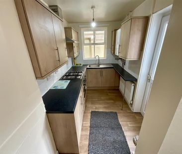 2 bedroom terraced house to rent - Photo 4