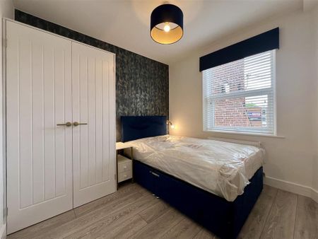 4 bedroom maisonette to rent - Photo 4