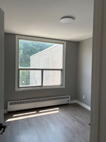 For Lease - 2183 Danforth Avenue Unit# Unit B, Toronto, Ontario - Photo 4