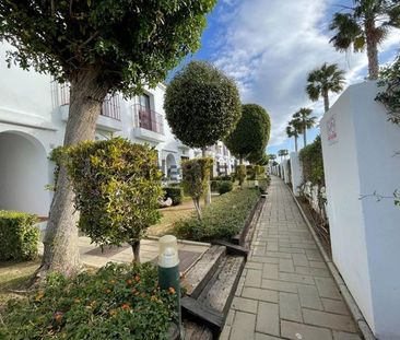 Alquiler de chalet adosado en La Alcaidesa - Foto 3