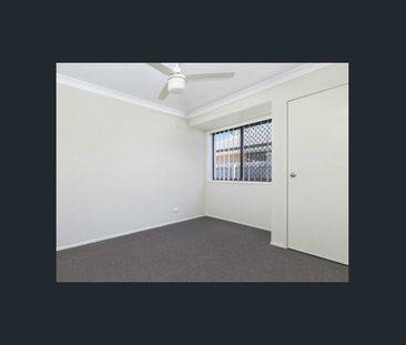 Family Home! - Photo 2