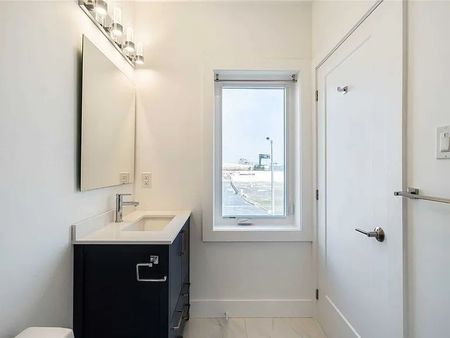 For Lease - 54 Westhampton Drive, Toronto, Ontario - Photo 5