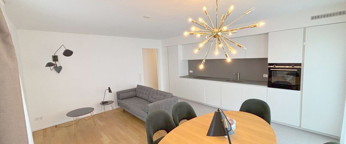 Trier: Stilvoll möblierte 2-Zimmer-Wohnung mit offenem Wohn- und Essbereich - Foto 1