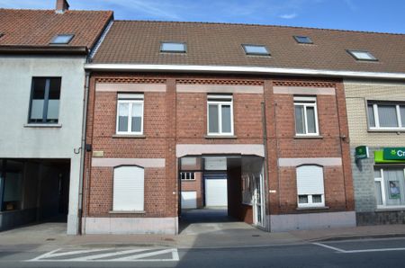 Centraal gelegen appartement met carport te Olsene - Photo 3