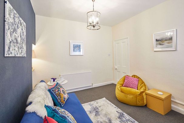 Alma Square - Photo 1