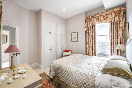 Second Floor Flat, Pembridge Place, London, W2 - Photo 5