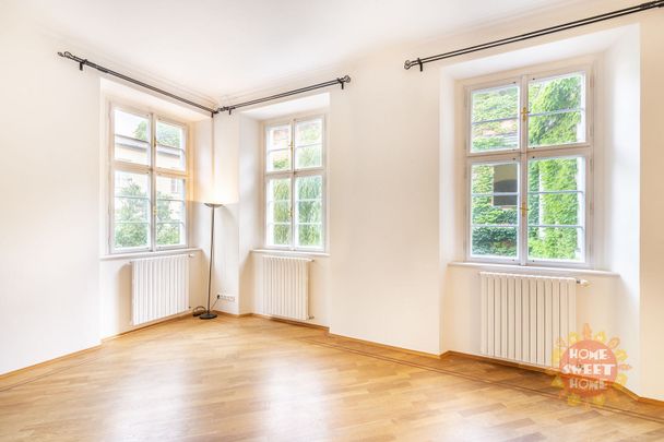 Pronájem bytu 4+1 187 m² - Fotografie 1