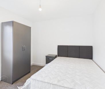 35 Castlereagh Street, Belfast, BT5 4AY - Photo 2