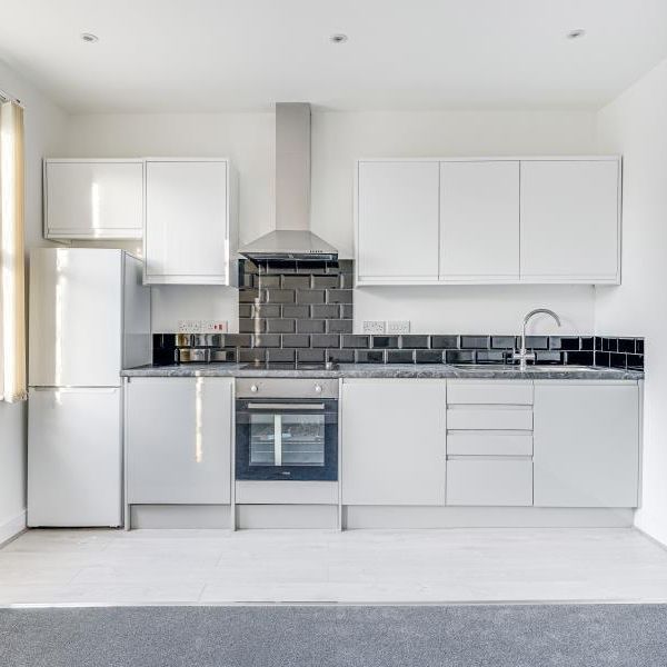 2 bedroom flat to rent - Photo 1
