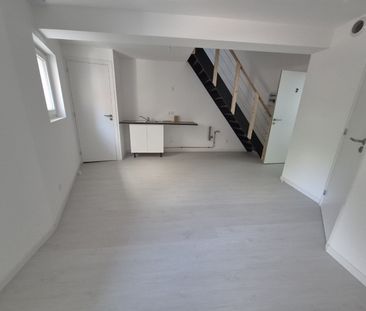 Location Appartement 1 pièce 27m² ST AMAND LES EAUX 59230 - Photo 4