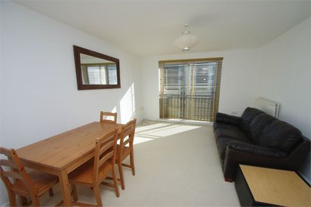 2 bedroom | Apartment - Photo 4