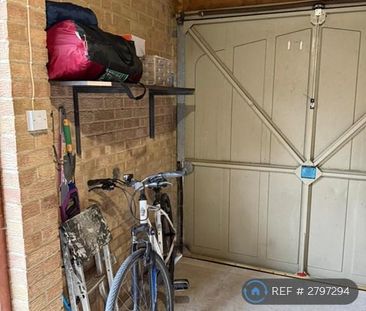 2 bedroom semi-detached house to rent - Photo 6