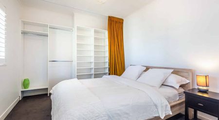 Fully Renovated - As Seen in House & Garden - Photo 3