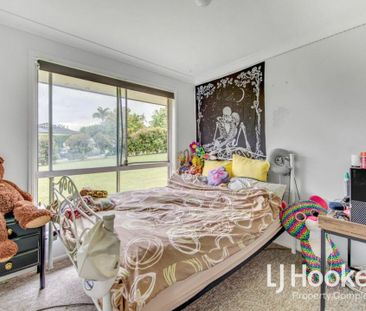 Spacious Family Living with Generous Yard - Photo 2