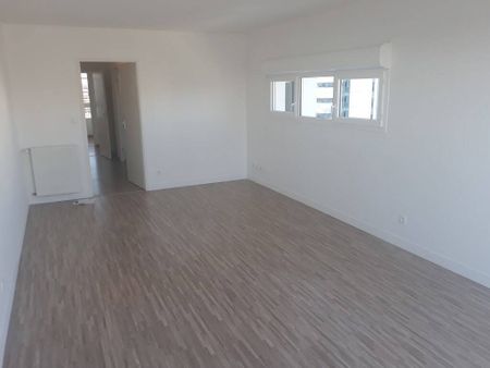 Appartement 4 pièces - - Photo 2