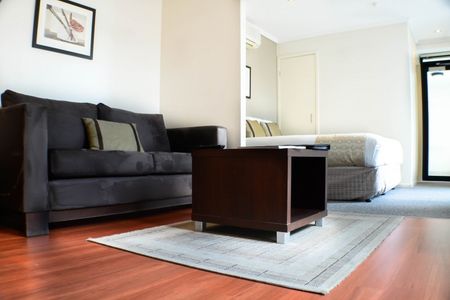 1 Bedroom and 1 Bathroom Studio Inner City Available on 27th October - Photo 2