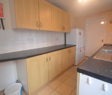5 Bed - Cardigan Road, University Area - Photo 2