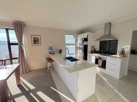 A modern home with central heating - Photo 2