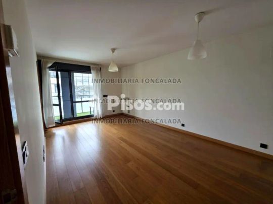 Piso en alquiler en Calle Tapia de Casariego - Foto 1