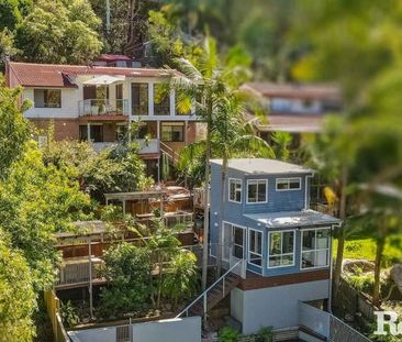 FAMILY HOME WITH STUDIO & WATERVIEWS! - Photo 2