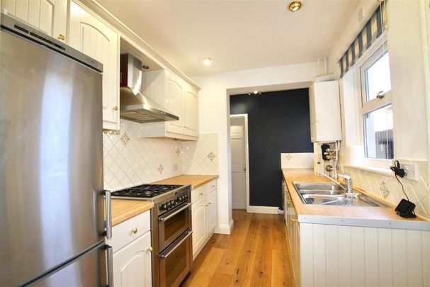 3 bedroom terraced house to rent - Photo 1