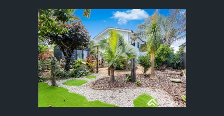 SPACIOUS FAMILY LIVING IN THE HEART OF STRATHPINE – STYLE, COMFORT & CONVENIENCE - Photo 2